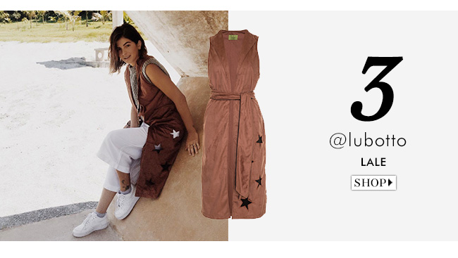 lu botto em inhotim com colete lale à venda no gallerist insta-shop férias