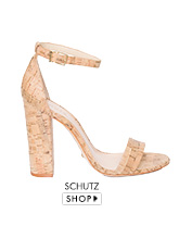 sandália de cortiça schutz para o look de réveillon