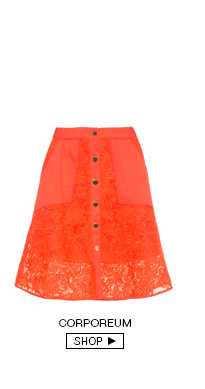 saia de renda corporeum disponível no gallerist