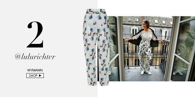 Lulu Richter com calça estampada Wymann por Gallerist